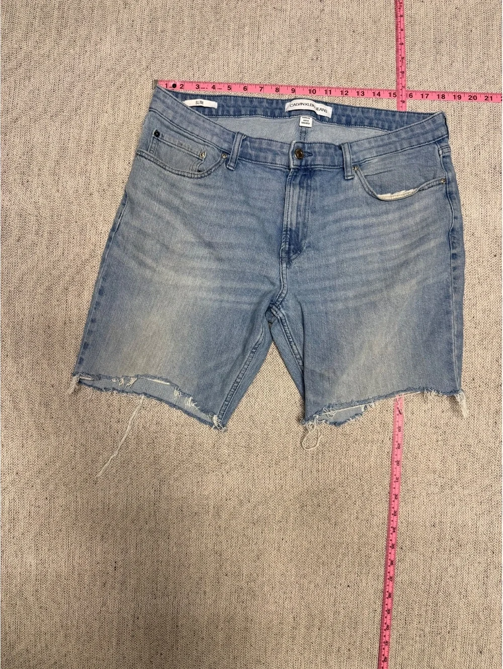 Calvin Klein Slim Light Wash Denim Shorts W36 XL32
